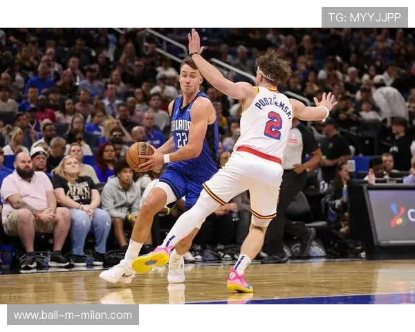 勇士库里单节大爆发，带队战胜魔术